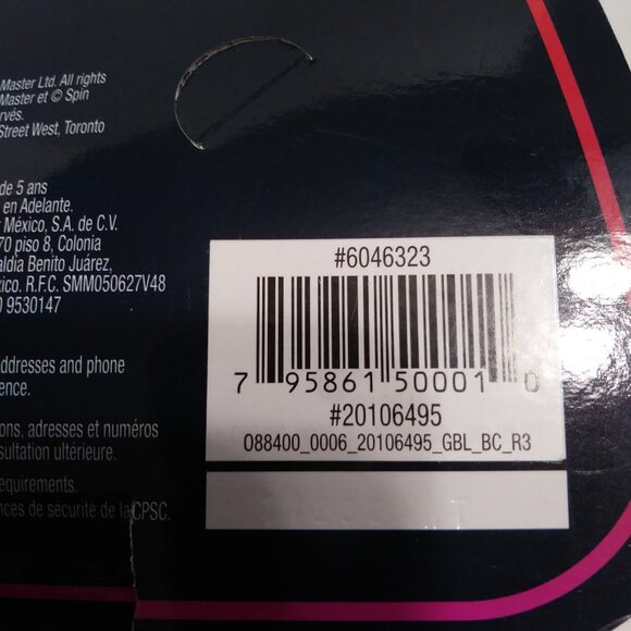 Aerobie Pro Ring Outdoor Flying Disc - Picture 7 of 9